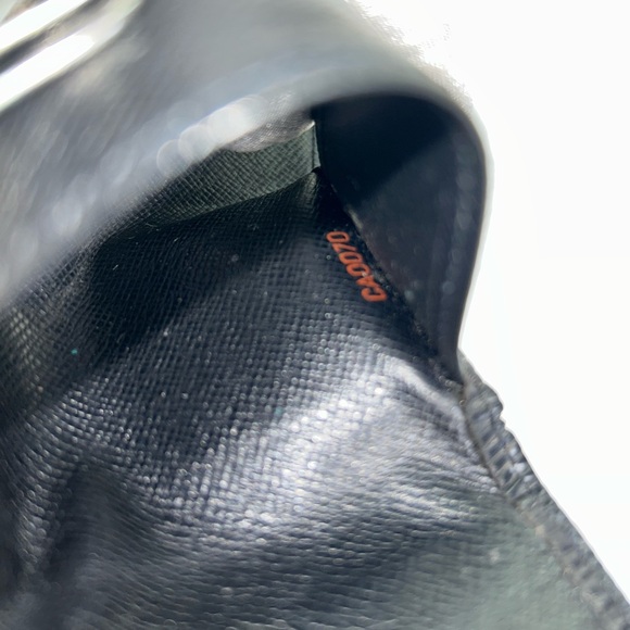 Louis Vuitton Black Epi 4 Key Ring Wallet - Picture 13 of 13